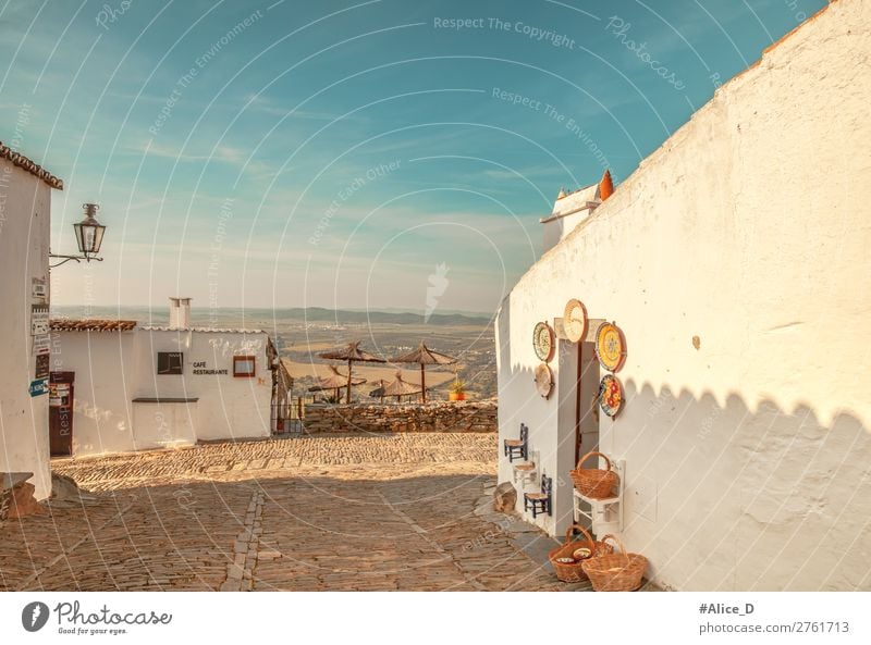 Mittelalterliches Dorf Monsaraz im Alentejo Portugal Sightseeing Sommer Winter Europa Kleinstadt Altstadt Haus Architektur Sehenswürdigkeit authentisch