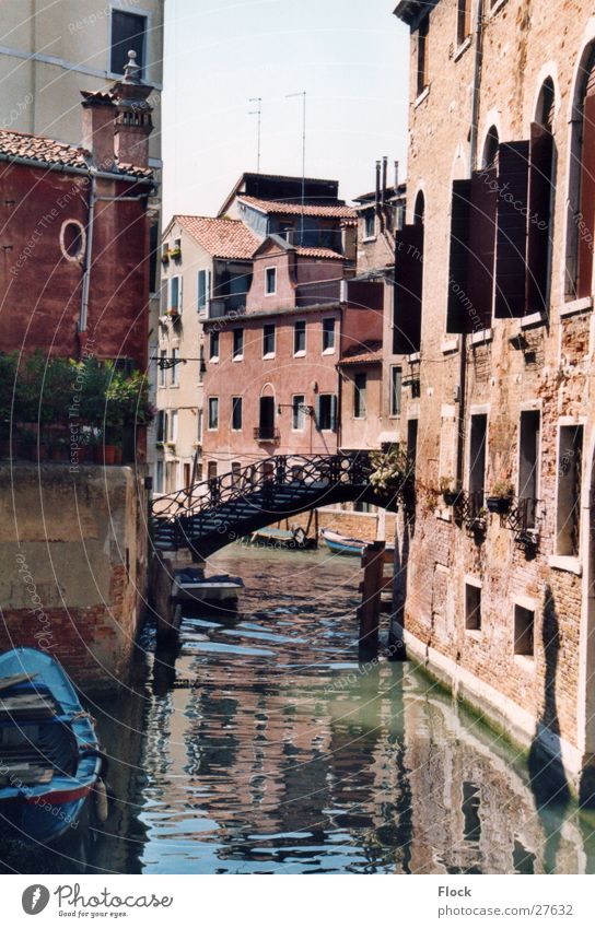 Einsame Brücke Venedig Gasse Menschenleer Haus Europa Abwasserkanal