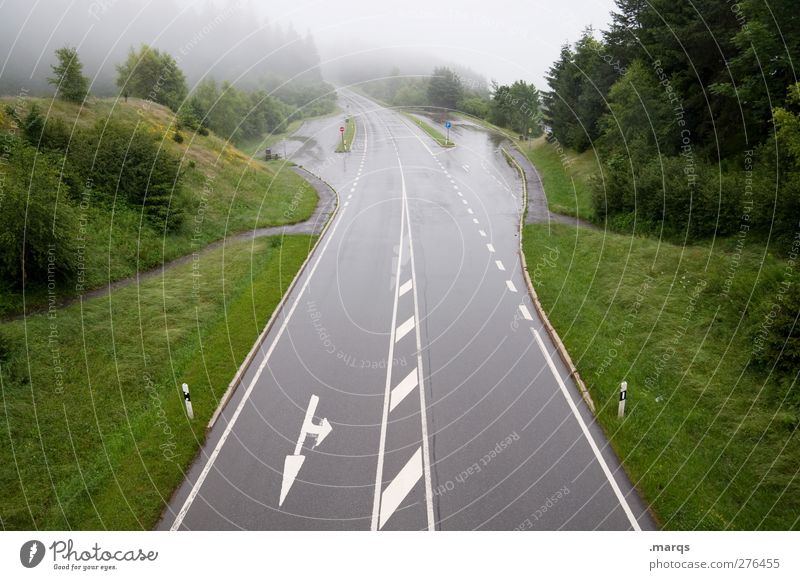 Ausfahrt Ferien & Urlaub & Reisen Natur Landschaft Unwetter Nebel Verkehr Verkehrswege Straßenverkehr Wege & Pfade Parkplatz Rastplatz Landstraße Zeichen