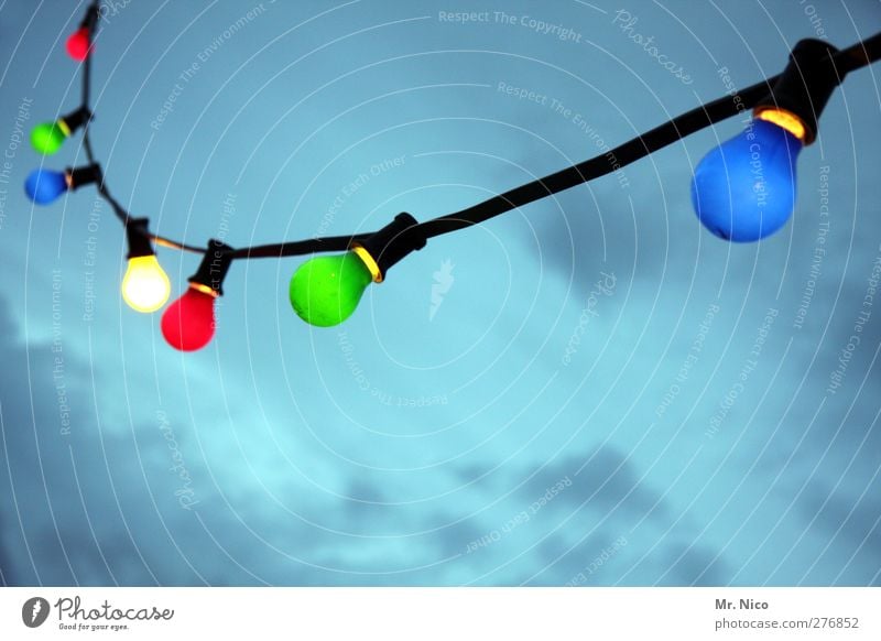 lights on Lampe Nachtleben Strandbar Wolken leuchten blau grün rot Lichterkette Beleuchtung Beleuchtungselement mehrfarbig aufgereiht Reihe hängend