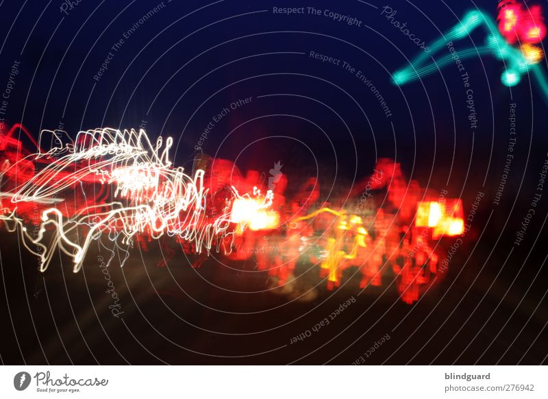 Back To The Light Nachtleben Straßenverkehr Ampel fahren verrückt Geschwindigkeit mehrfarbig gelb grün rot schwarz weiß chaotisch Mobilität Farbfoto Experiment