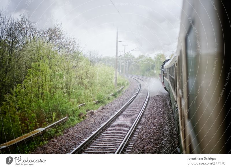 historische Reisen I Umwelt Natur Landschaft Verkehr Verkehrsmittel Schienenverkehr Bahnfahren Eisenbahn Lokomotive Dampflokomotive Personenzug beobachten