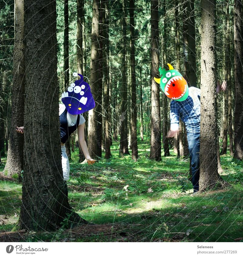 we like monsters Ausflug Sommer Sonne Umwelt Natur Landschaft Frühling Schönes Wetter Pflanze Baum Moos Wald Bekleidung Accessoire Maske beobachten lachen