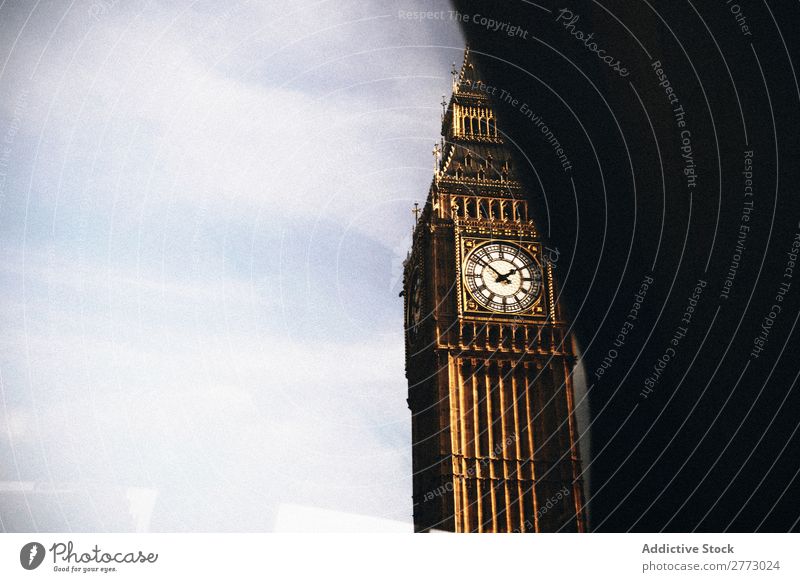 Berühmter Big Ben. Uhr Berühmte Bauten Sightseeing londoner Fluss Tag Attraktion historisch touristisch laufen Architektur Briten Themse altehrwürdig national