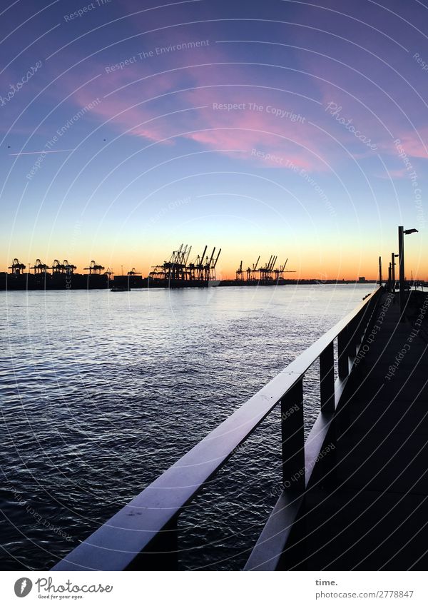 elbabwärts | Fernweh Wasser Himmel Wolken Horizont Winter Schönes Wetter Küste Flussufer Elbe Hamburg Hamburger Hafen Hafenstadt Skyline Industrieanlage