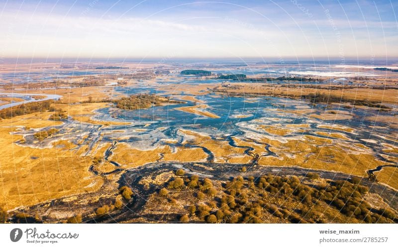 Frühling ländliche Luftlandschaft. Gefrorener Winterfluss. schön Ferien & Urlaub & Reisen Tourismus Ausflug Abenteuer Ferne Freiheit Schnee Natur Landschaft