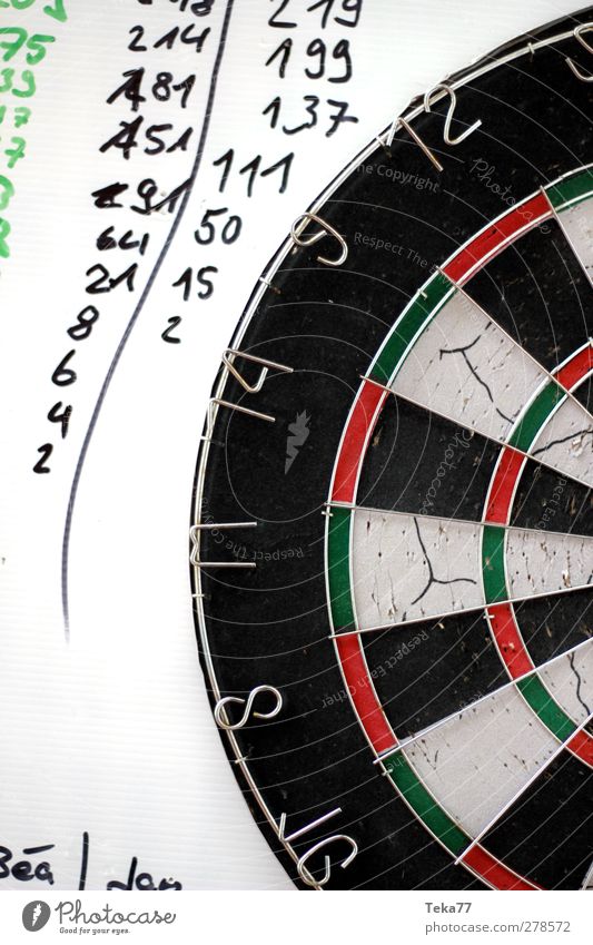 Gewinner und Verlierer Freizeit & Hobby Spielen Darts Karton Dartscheibe Ziffern & Zahlen Verabredung Erfolg verlieren Glück talentiert ästhetisch rot schwarz