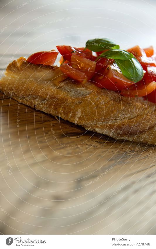 Bruschetta Lebensmittel Gemüse Brot Italienische Küche genießen Tomate Farbfoto Innenaufnahme Menschenleer Zentralperspektive