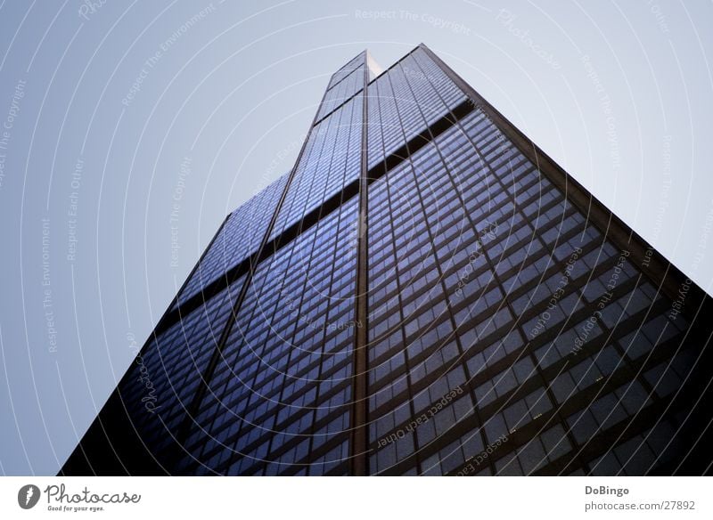 Scratch the sky Chicago Sears Tower Amerika Hochhaus Gebäude Bürogebäude Stadt kalt Etage Stahl Fenster Haus Michigan See Wolken dunkel Architektur USA Farbe