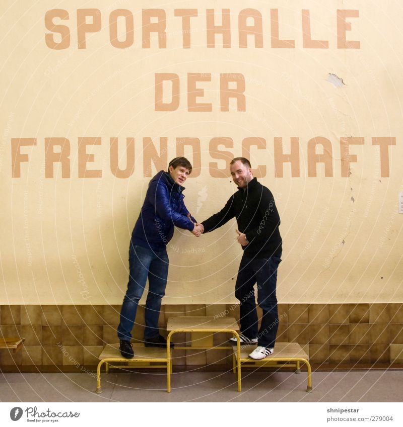 Sportler Frei! sportlich Fitness Freizeit & Hobby Sport-Training Tribüne Preisverleihung Erfolg Sportstätten Sporthalle Mensch maskulin Junger Mann Jugendliche