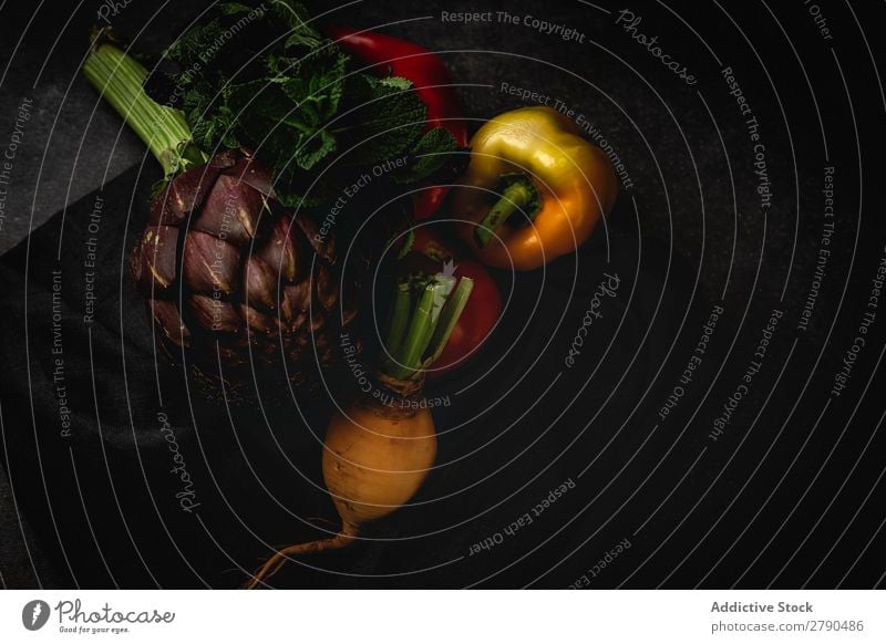 Mischung aus frischem Gemüse Lebensmittel Entzug Sortiment Hintergrundbild Apfel Paprikaschoten Rübe Tomate Artischocke Minze Diät grün Gesundheit Zutaten