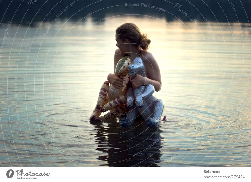 mt dns bdn ghn Sommer Sommerurlaub Meer Wellen Mensch feminin Frau Erwachsene 1 Umwelt Natur Küste Seeufer Dinosaurier Schwimmen & Baden nass Farbfoto