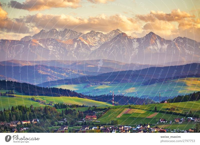 Frühlingssonnenuntergang in der Tatra, Pieniny Gebirge Ferien & Urlaub & Reisen Tourismus Abenteuer Ferne Freiheit Sommer Schnee Berge u. Gebirge Natur