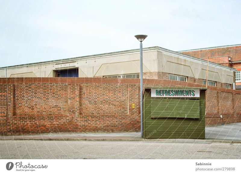 Refreshments Portsmouth England Stadt Stadtzentrum Menschenleer Haus Industrieanlage Fabrik Bauwerk Gebäude Hütte Kiosk Mauer Wand Fassade blau grün rot