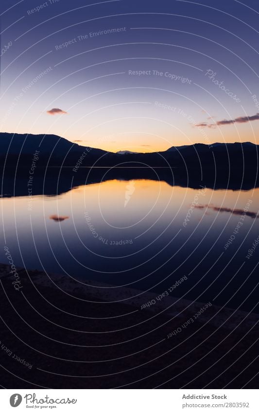 Sonnenuntergang am Bergsee See Landschaft Berge u. Gebirge schön Natur Wasser Hintergrundbild Sonnenaufgang Himmel Reflexion & Spiegelung Sommer Szene Abend