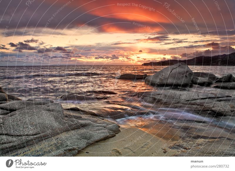 Punto Ferien & Urlaub & Reisen Sommerurlaub Insel Natur Landschaft Urelemente Sand Wasser Himmel Wolken Sonne Hügel Felsen Wellen Küste Strand Bucht Meer