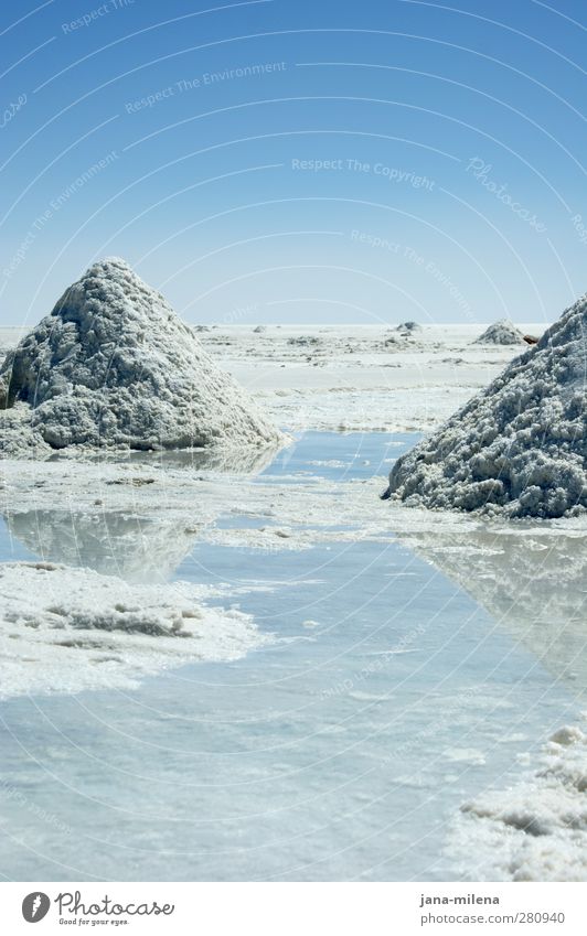 Milchreisberge Landschaft Urelemente Wasser Himmel Wolkenloser Himmel Winter Wüste ästhetisch außergewöhnlich Unendlichkeit natürlich Sauberkeit blau weiß ruhig