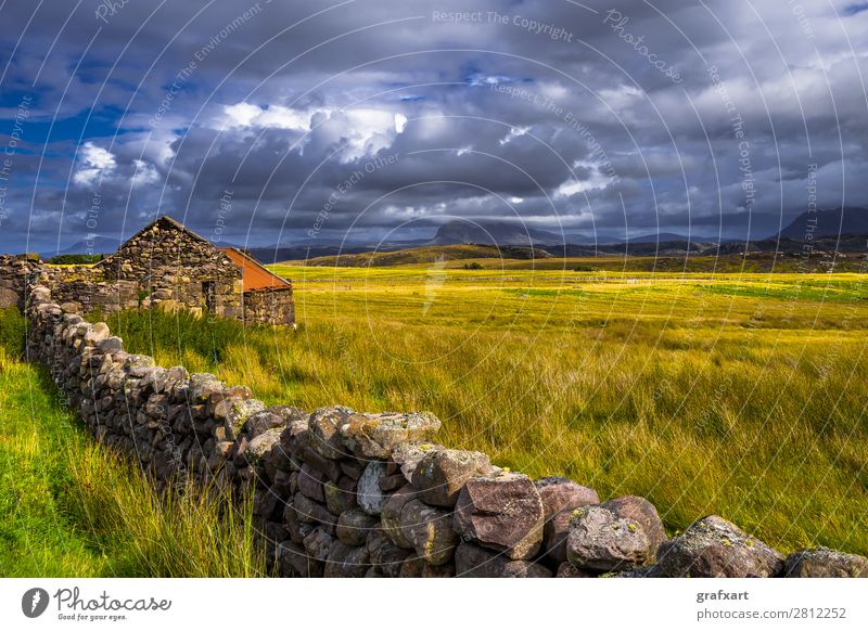 Verlassenes Farmhaus bei Brae Of Achnahaird in Schottland achnahaird beach alt Berge u. Gebirge brae of achnahaird Erholung Bauernhof Großgrundbesitz Gebäude