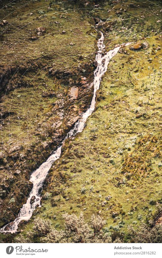 Schönes Tal in Huaraz, Peru, Südamerika Abenteuer Anden Hintergrundbild schön blanca blau Wolken Kordilleren Ausflugsziel grün wandern huaraz huascaran See