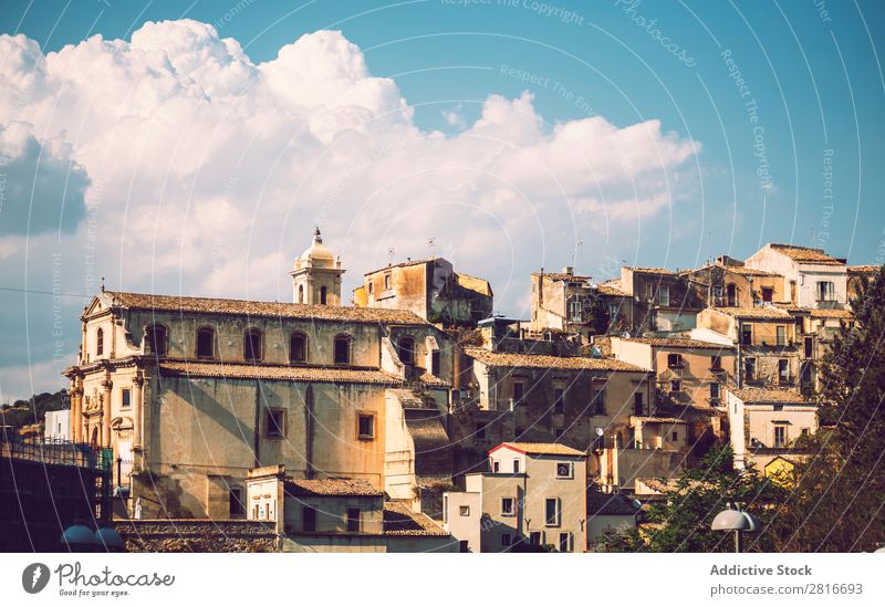 Blick auf Ragusa, Sizilien, Italien Dubrovnik Kathedrale Dom Kirche Gebäude Straße Haus Wahrzeichen Großstadt Europa Turm Aussicht Architektur alt Dorf