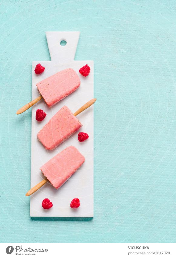 Himbeeren Eis am Stiel Lebensmittel Frucht Speiseeis Ernährung Stil Design Sommer Coolness rosa Hintergrundbild Vegane Ernährung Foodfotografie Essen Farbfoto