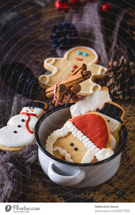 Weihnachtsgebäck auf Holztisch Weihnachten & Advent Plätzchen Biskuit Lebensmittel Dekoration & Verzierung Hintergrundbild Stubenschmuck gebastelt Feinschmecker