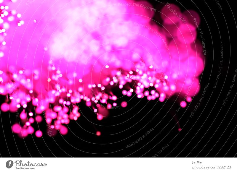 Lichtexplosion die 3te Leuchtspur Leuchtkraft Leuchtkörper Lampe Lampenlicht rosa schwarz Farbfoto mehrfarbig Innenaufnahme Nahaufnahme Detailaufnahme