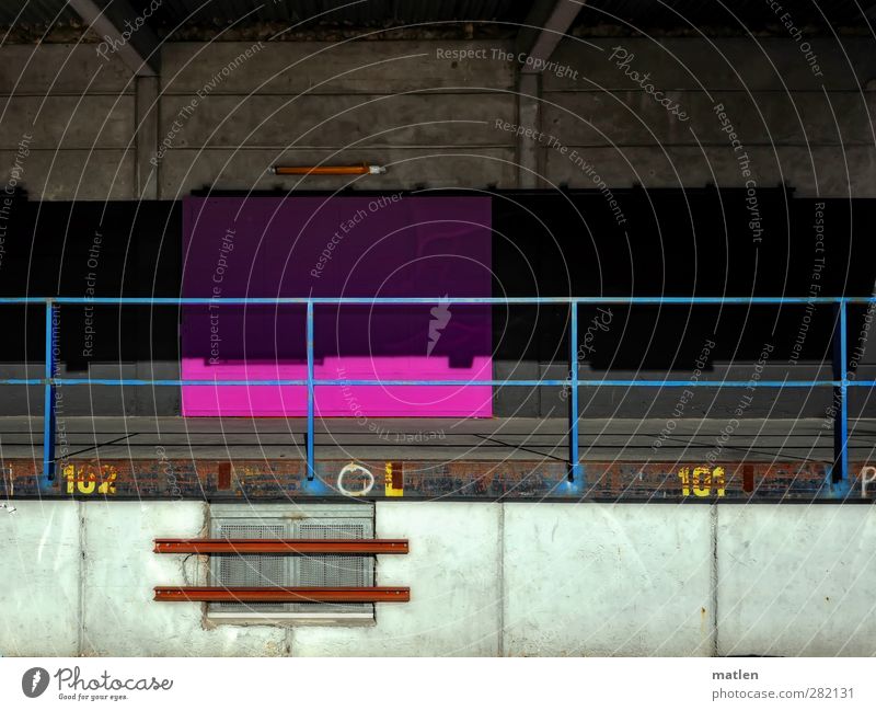 Rampenfieber Arbeitsplatz Handel Menschenleer Industrieanlage Mauer Wand Güterverkehr & Logistik blau braun gelb grau rosa schwarz weiß bunt Verladerampe