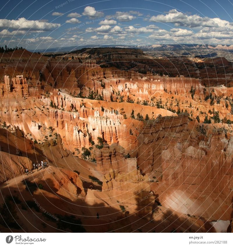 Fairyland Natur Landschaft Wolken Felsen Schlucht entdecken wandern außergewöhnlich Bekanntheit fantastisch gigantisch blau braun orange Fernweh Abenteuer