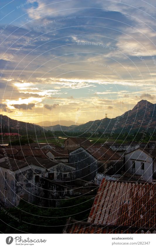 Der Untergang Natur Landschaft Himmel Wolken Horizont Sonnenaufgang Sonnenuntergang Sonnenlicht Sommer Berge u. Gebirge Yangshuo Yangjiang China Guangdong Asien