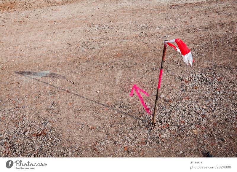 Richtung Baustelle Erde Zeichen Pfeil Barriere Schilder & Markierungen braun rosa rot weiß Beratung entdecken Entscheidung Orientierung planen Farbfoto