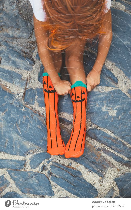 Crop Mädchen zieht kreative Socken an Kniestrümpfe anhaben anmachend Kürbis Halloween Herbst Kind Bekleidung einzigartig Ferien & Urlaub & Reisen Mode