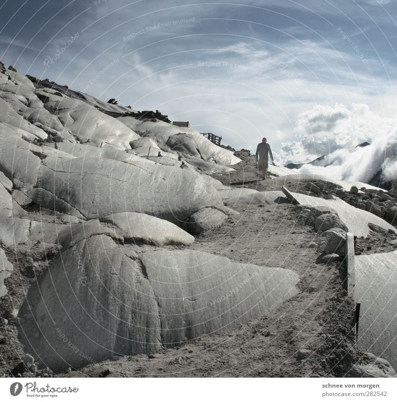 steinig Ferien & Urlaub & Reisen Tourismus Abenteuer Sommer Berge u. Gebirge wandern alpin "stein grau wolken" Mensch maskulin Mann Erwachsene 1 Umwelt Natur