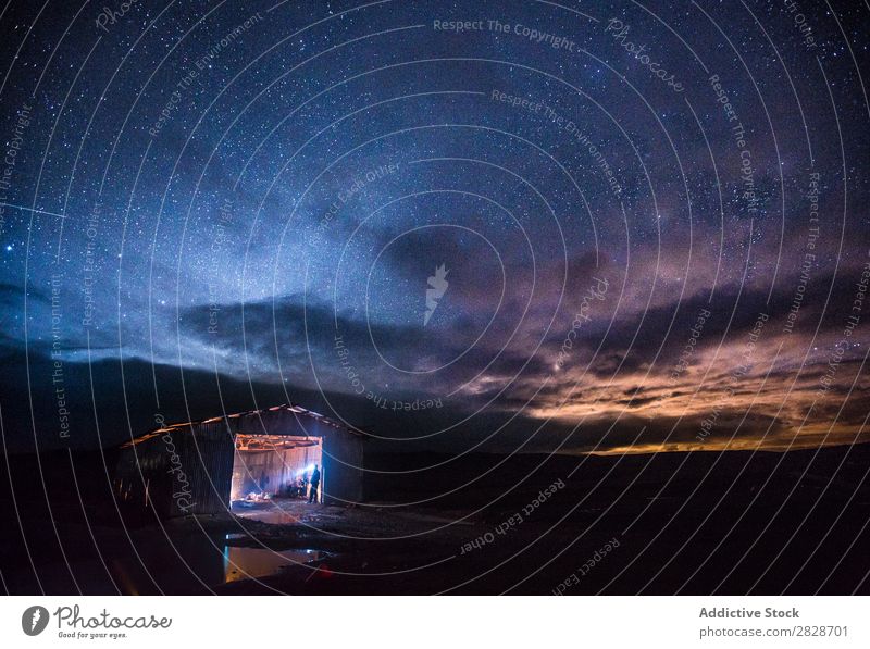 Zelt unter Sternenhimmel Tourismus Wildnis Sternbild Abenteuer Weltall sternenklar Aktion Abend Erholung Haus Mensch Ferien & Urlaub & Reisen Camping Nacht