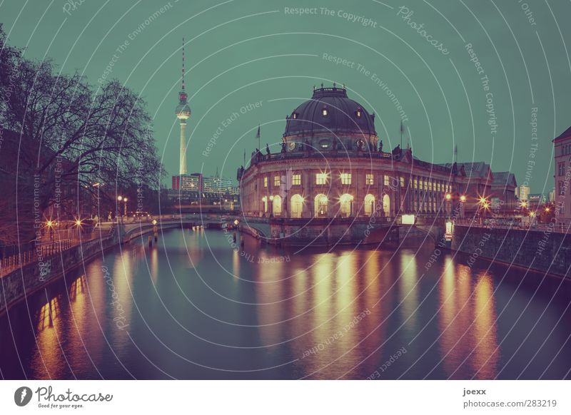 [900] Nur die Nacht Berlin Hauptstadt Bauwerk Architektur Sehenswürdigkeit Idylle Stadt Berliner Fernsehturm Museumsinsel Alex Farbfoto mehrfarbig Außenaufnahme