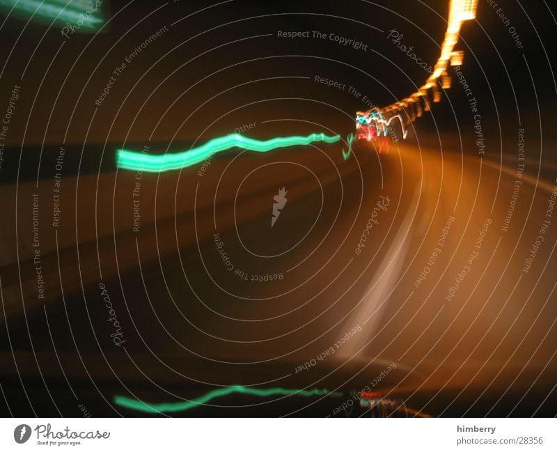 getmyway Tunnel Nacht Beton Langzeitbelichtung Geschwindigkeit Ausgang Verkehr unterirdisch Düsseldorf Straße Bewegung Verkehrswege rheinufer tunnel