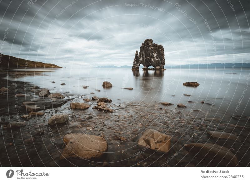 Hvitserkur Rock, Island Strand Himmel Meer Natur Abfluss Landschaft Bucht Felsen Wolken wild hvitsekur Troll Sonnenuntergang Meereslandschaft Küste Wasser blau