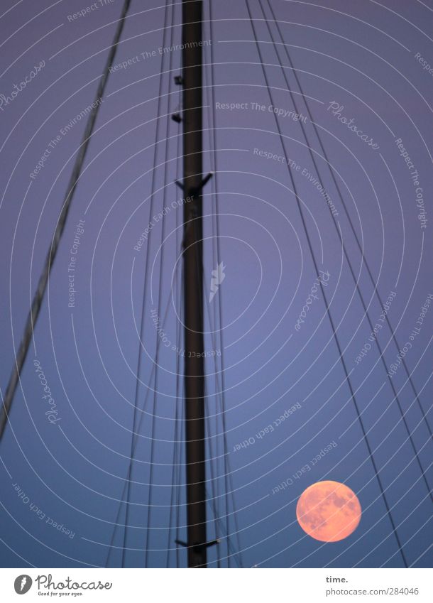 |. Himmel Mond Vollmond Schifffahrt Segelschiff Mast Takelage Stimmung Zusammensein Gelassenheit geduldig Fernweh Mondschein Farbfoto Gedeckte Farben