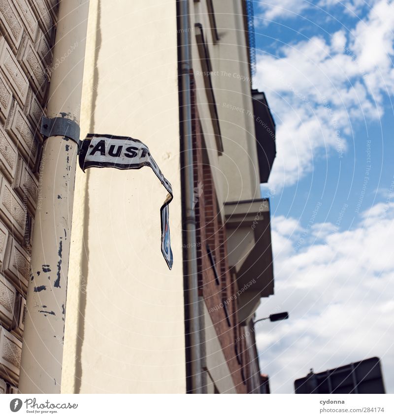 Ausweglos Stadt Haus Mauer Wand Schriftzeichen Schilder & Markierungen Hinweisschild Warnschild Einsamkeit Ende Enttäuschung Frustration Hilfsbereitschaft