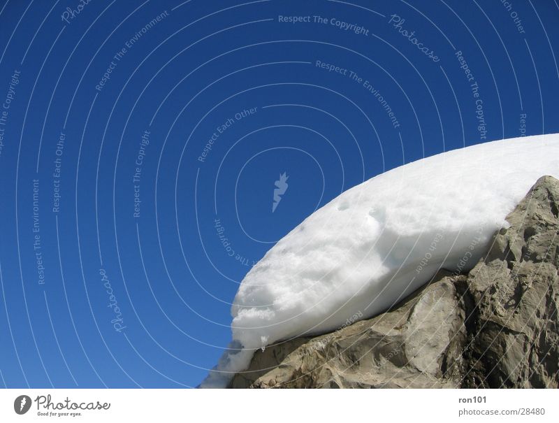 snowcap weiß grau Schnee Felsen Himmel blau Stein