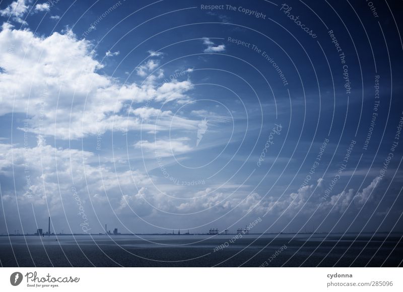 Weitsichtig Güterverkehr & Logistik Umwelt Natur Landschaft Wasser Himmel Wolken Sommer Nordsee Meer Schifffahrt Hafen Container einzigartig Freiheit Horizont