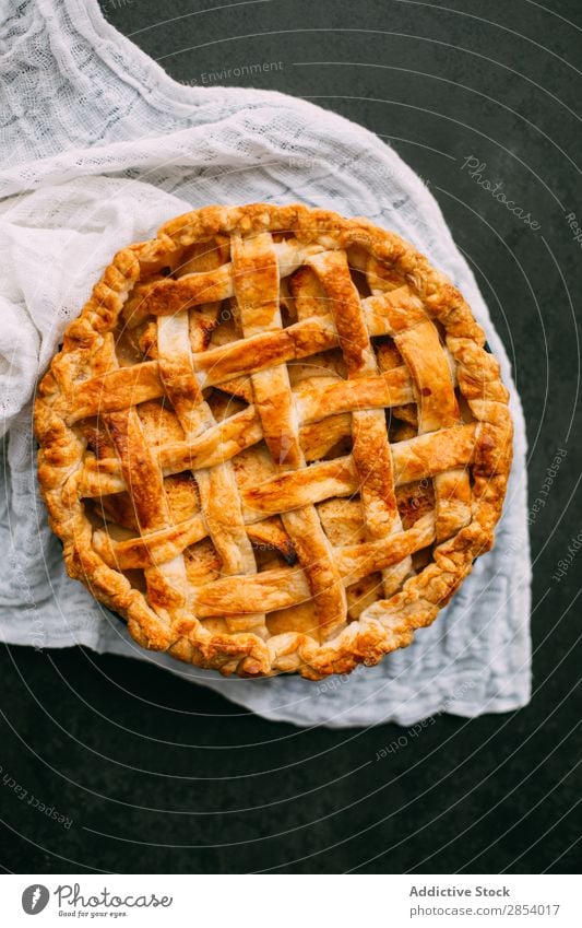 Hausgemachter Apfelkuchen Amerikaner Herbst Bäckerei Kuchen Zimt Dessert Mehl Lebensmittel frisch Frucht gold gebastelt Overhead Backwaren Pasteten rustikal