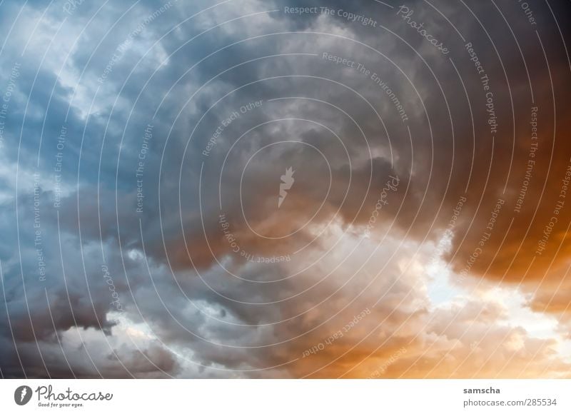 Das Ende des Tages... Natur Luft Himmel Wolken Gewitterwolken Wetter bedrohlich dunkel Ferne oben Ärger Endzeitstimmung Wolkenhimmel Wolkendecke Wolkenformation