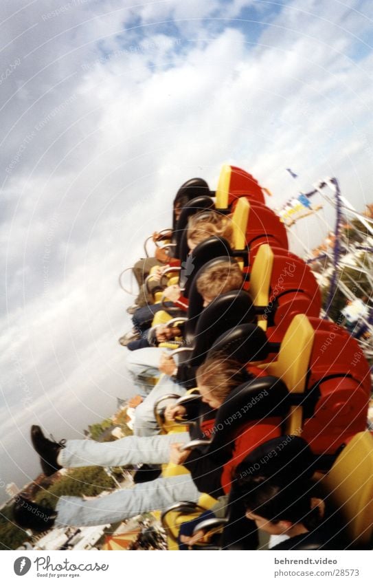 Millennium Force Fahrgeschäfte München fahren Theresienwiese drehen Nervenkitzel Freizeit & Hobby Überkopf Freude