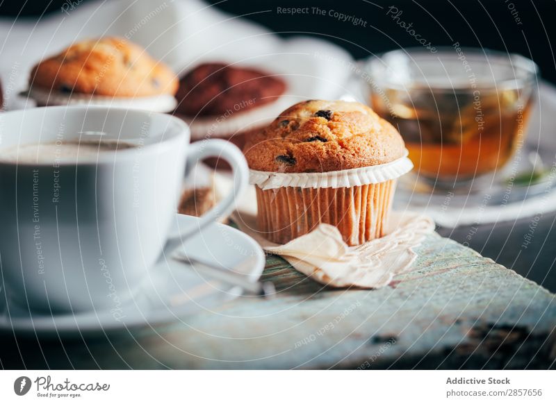 Hausgemachte Schokoladen-Muffins Cupcake Kuchen gebastelt Dessert Lebensmittel Snack Hintergrundbild dunkel frisch braun süß lecker Bäckerei geschmackvoll