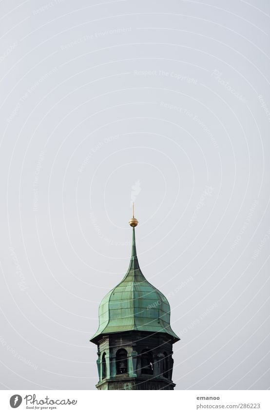 bim bam Wetter Haus Kirche Turm Bauwerk Gebäude Architektur Dach Sehenswürdigkeit Wahrzeichen Denkmal alt grün Freiburg im Breisgau Rathaus Turmspitze