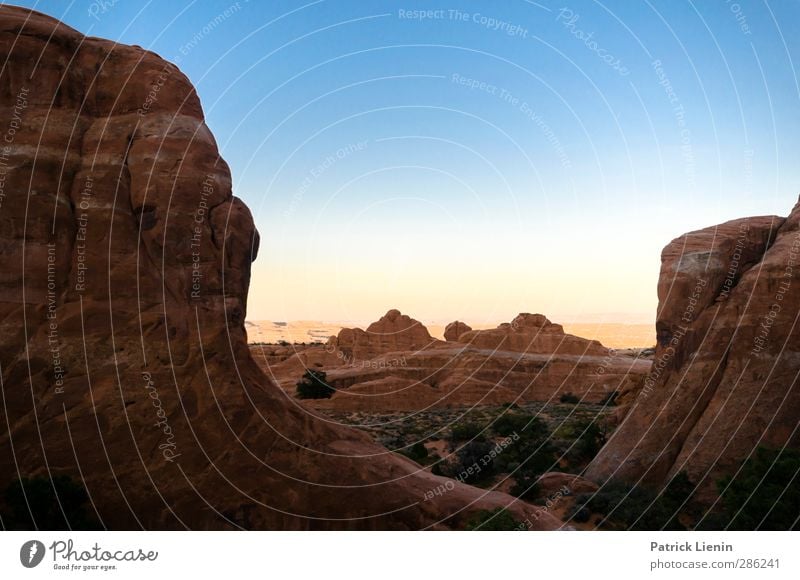 Fremde Welten Ferien & Urlaub & Reisen Ausflug Abenteuer Ferne Freiheit Sommer Berge u. Gebirge Umwelt Natur Landschaft Urelemente Sand Luft Himmel