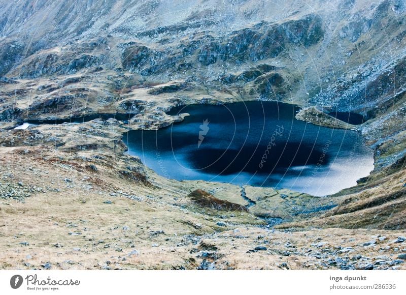 The black hole Umwelt Natur Landschaft Urelemente Erde Wasser Berge u. Gebirge Gipfel Seeufer Wüste Oase Gebirgssee Karpaten Rumänien Schwarze Löcher deutlich