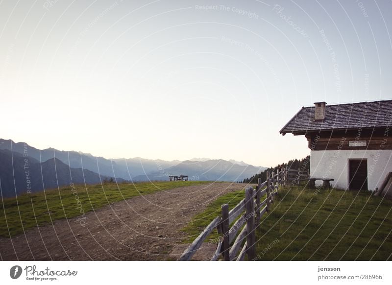 Ein Platz am Himmel Ferien & Urlaub & Reisen Freiheit Häusliches Leben Wohnung Haus Umwelt Natur Landschaft Wolkenloser Himmel Horizont Sommer Schönes Wetter