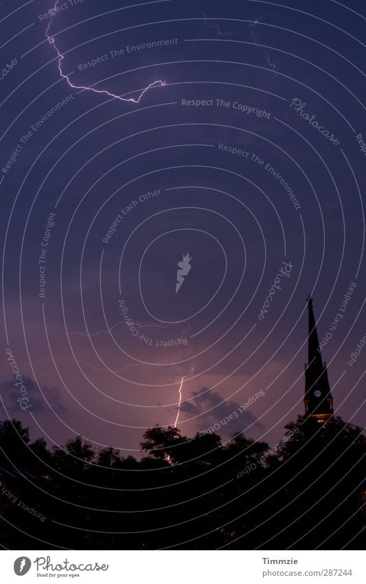 Gewitter über Dresden Blitze Skyline Kirche Natur Außenaufnahme Menschenleer Nacht Lichterscheinung Langzeitbelichtung Panorama (Aussicht)